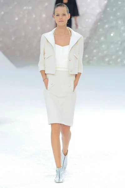 Look 2